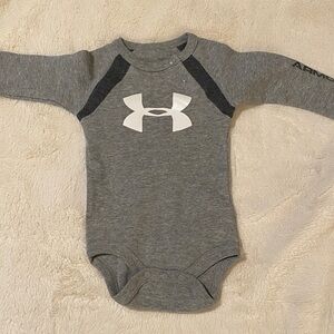 Under Armour Heather Gray Infant Bodysuit size 3-6 months. NWT